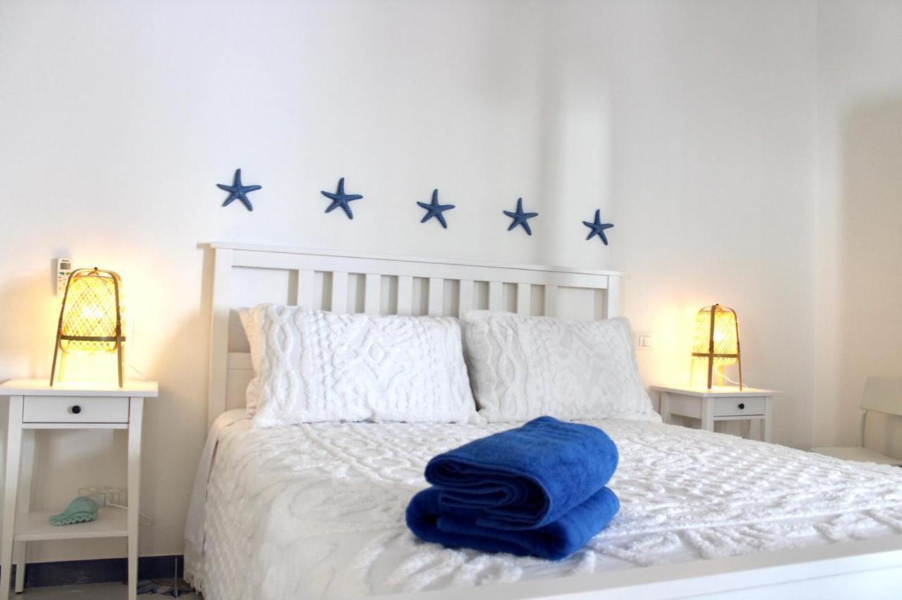 Blu Mare Suite Privata & Apartment แตร์ราซีนี ภายนอก รูปภาพ