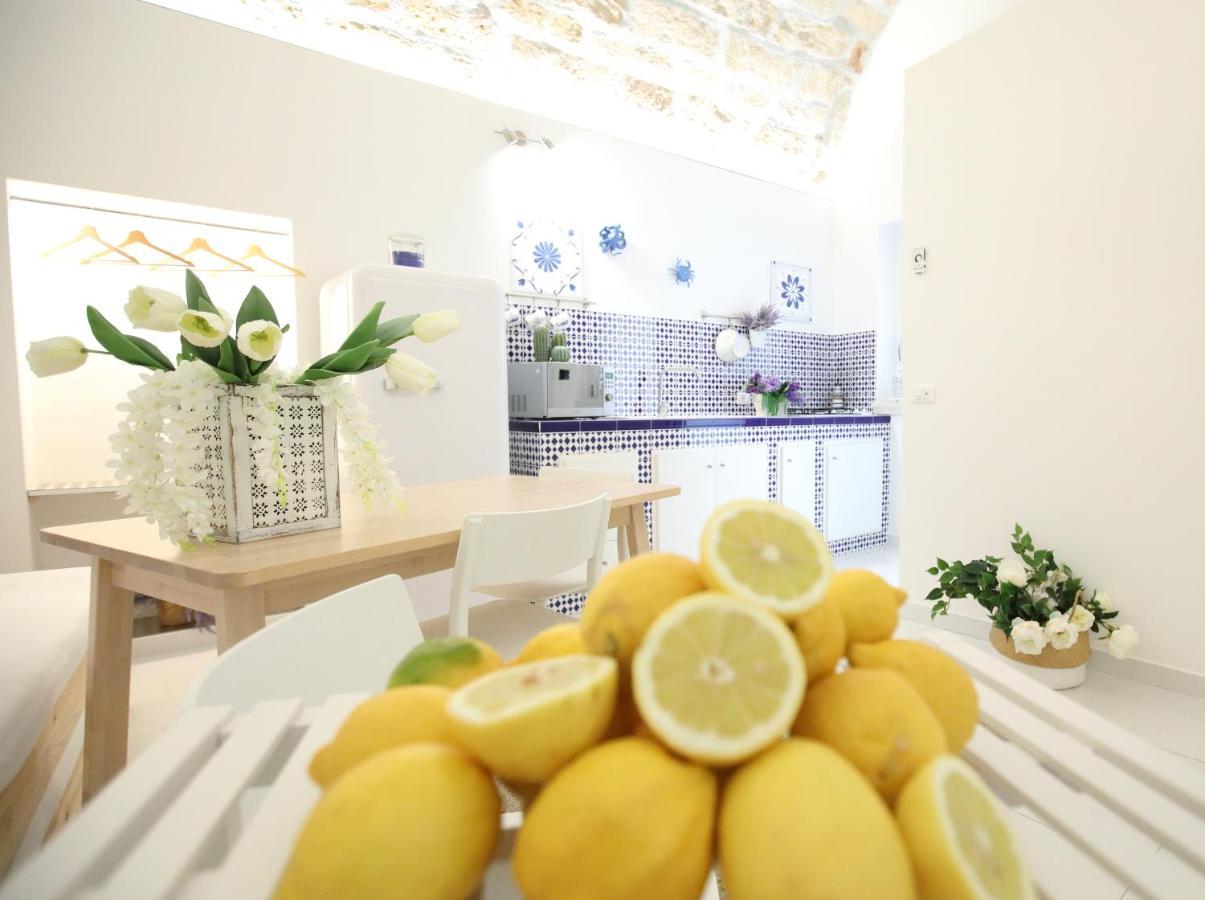 Blu Mare Suite Privata & Apartment แตร์ราซีนี ภายนอก รูปภาพ