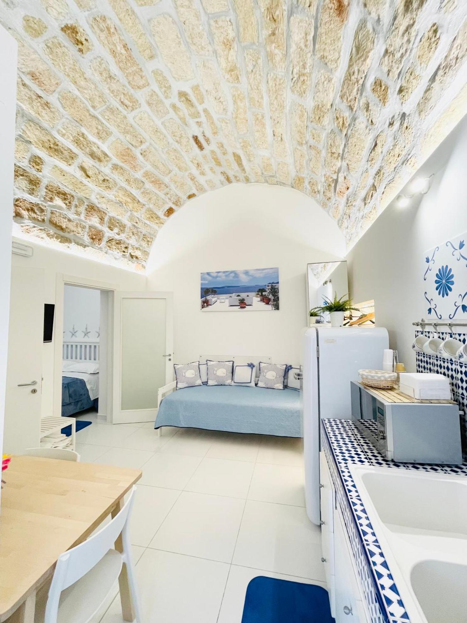 Blu Mare Suite Privata & Apartment แตร์ราซีนี ภายนอก รูปภาพ